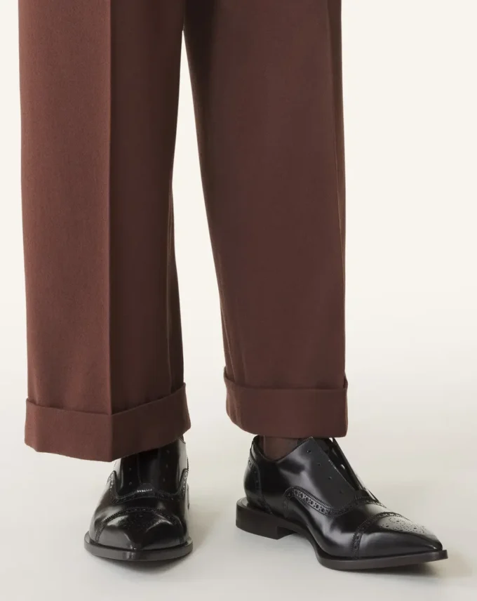 Brogue Oxford Shoe in Shiny Leather Brogue Oxford Shoe in Shiny Leather