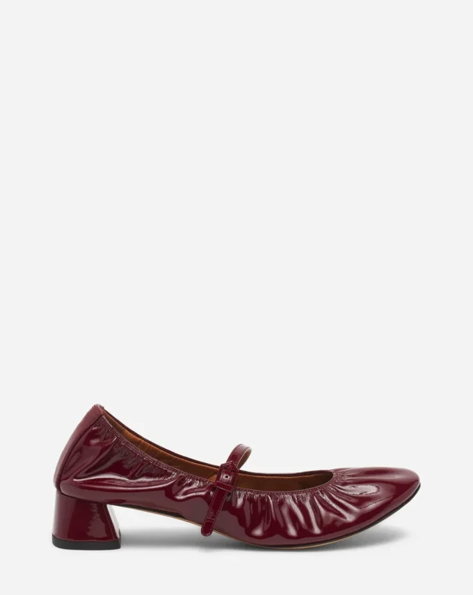 Heeled Mary Jane in Glossy Leather Heeled Mary Jane in Glossy Leather