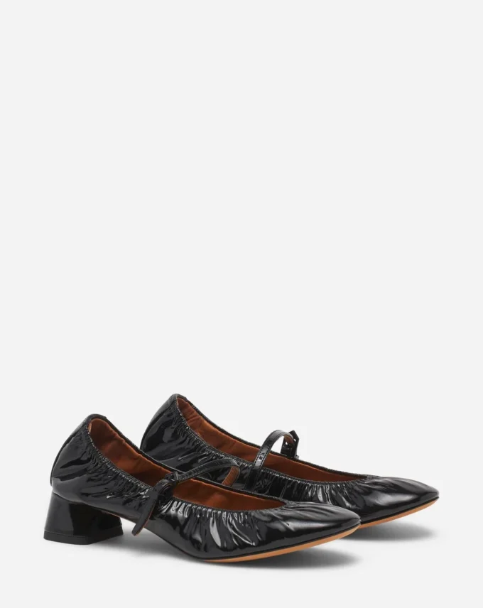 Heeled Mary Jane in Glossy Leather Heeled Mary Jane in Glossy Leather