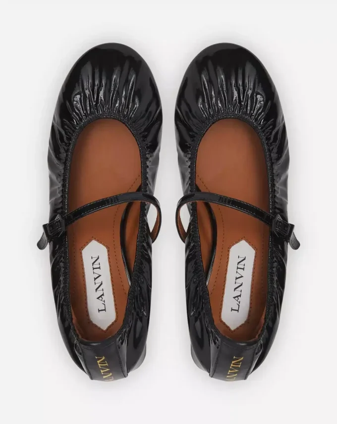 Heeled Mary Jane in Glossy Leather Heeled Mary Jane in Glossy Leather