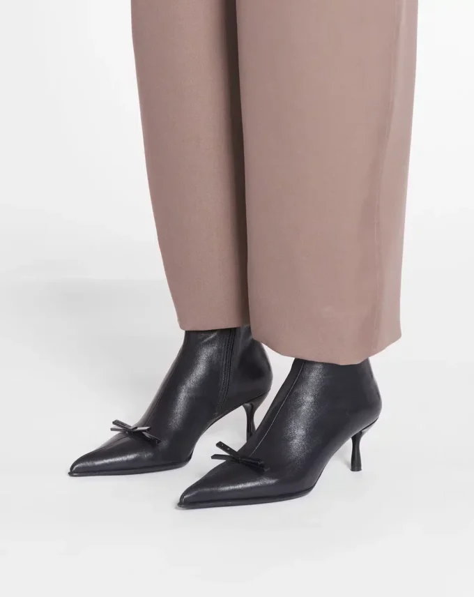 Lanvin Bow Ankle Boots in Leather Lanvin Bow Ankle Boots in Leather