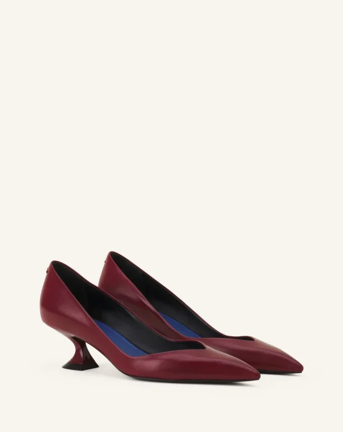 Midnight Step Pump in Leather