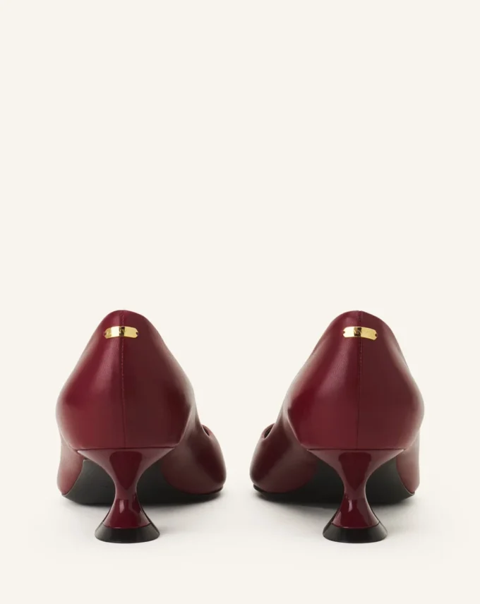Midnight Step Pump in Leather
