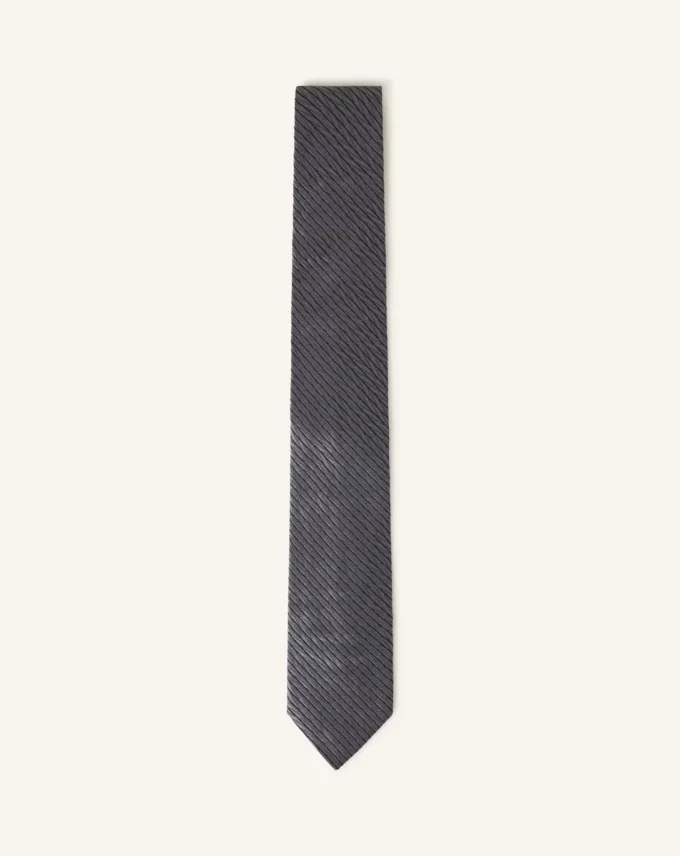 Silk Chevron Striped Tie Silk Chevron Striped Tie