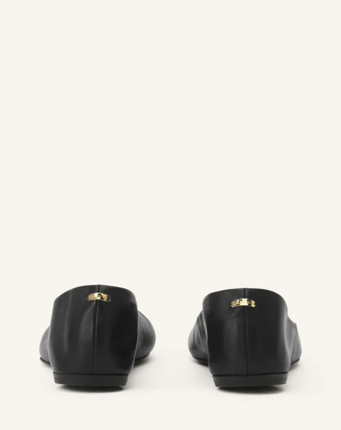The Ballerina Flat in Leather